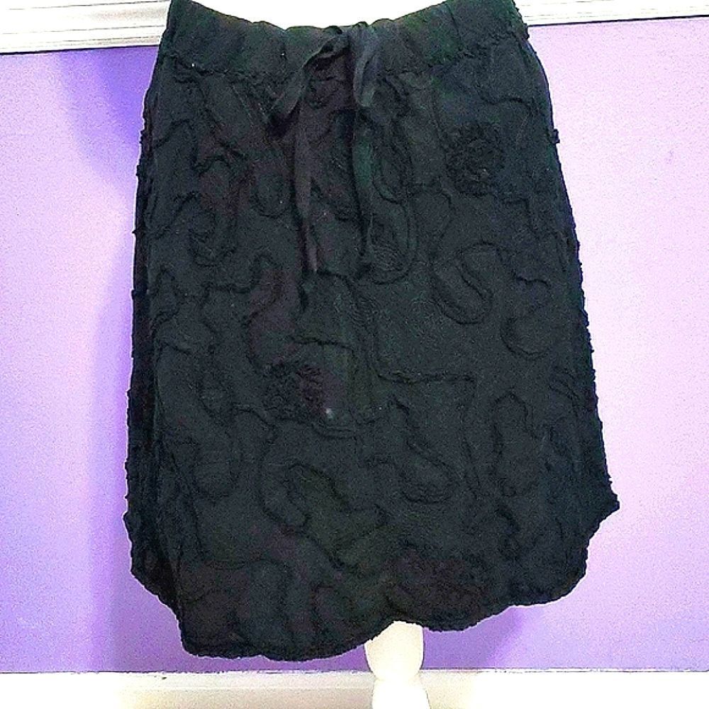 Max Studio Minimalist Whimsygoth Black Foral Embroidery A-line Mini Skirt S